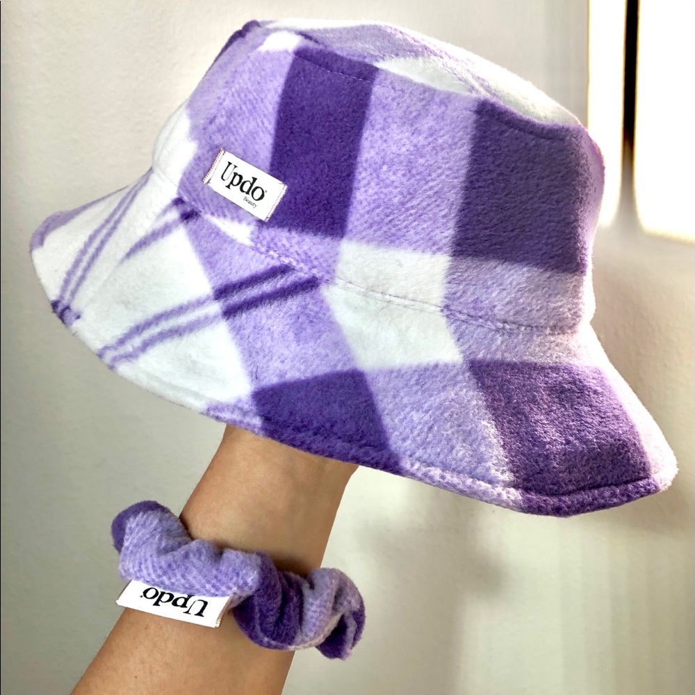 💟Bucket hat and Scrunchie